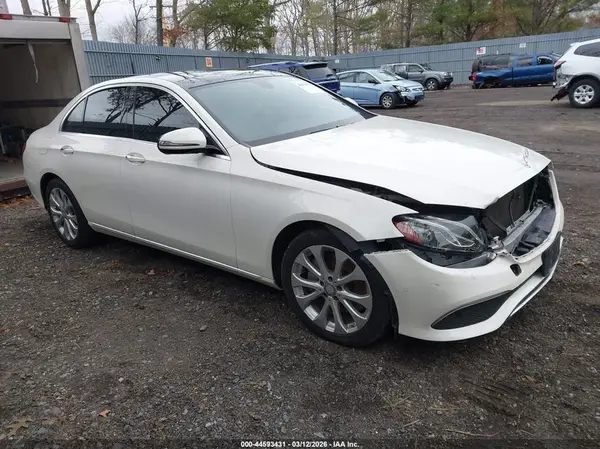 WDDZF4KB8HA178195 2017 MERCEDES-BENZ E-KLASSE - Image 1