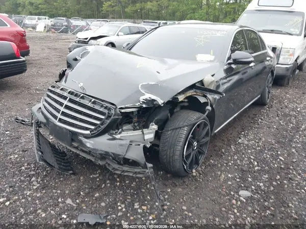 WDDZF4KB8HA211812 2017 MERCEDES-BENZ E-KLASSE - Image 2