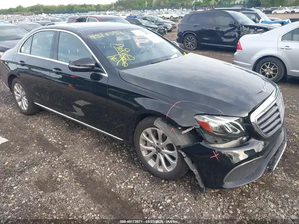 WDDZF4KB8HA286509 2017 MERCEDES-BENZ E-KLASSE - Image 1