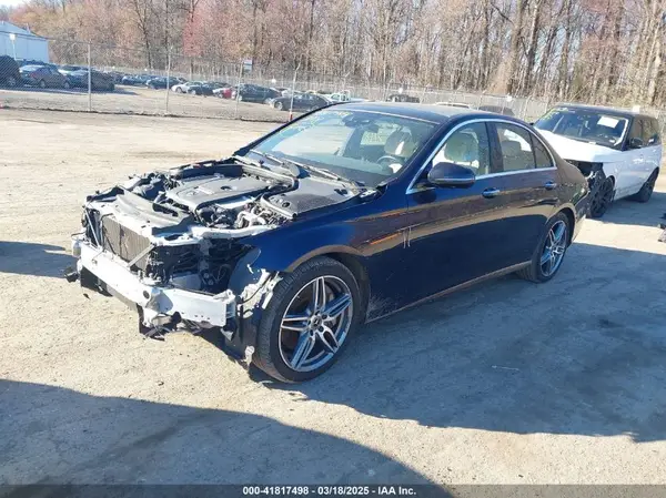 WDDZF4KB8KA592634 2019 MERCEDES-BENZ E-KLASSE - Image 2