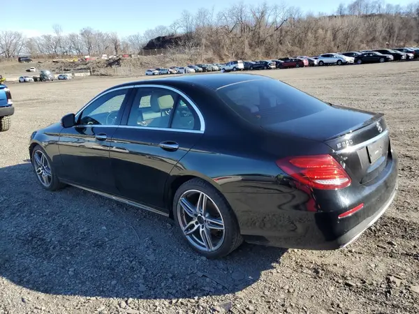 WDDZF4KB8KA594741 2019 MERCEDES-BENZ E-KLASSE - Image 2