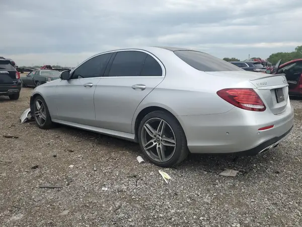 WDDZF4KB8KA669860 2019 MERCEDES-BENZ E-KLASSE - Image 2