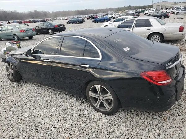 WDDZF4KB9HA072418 2017 MERCEDES-BENZ E-KLASSE - Image 2