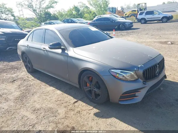 WDDZF4KB9HA076503 2017 MERCEDES-BENZ E-KLASSE - Image 1