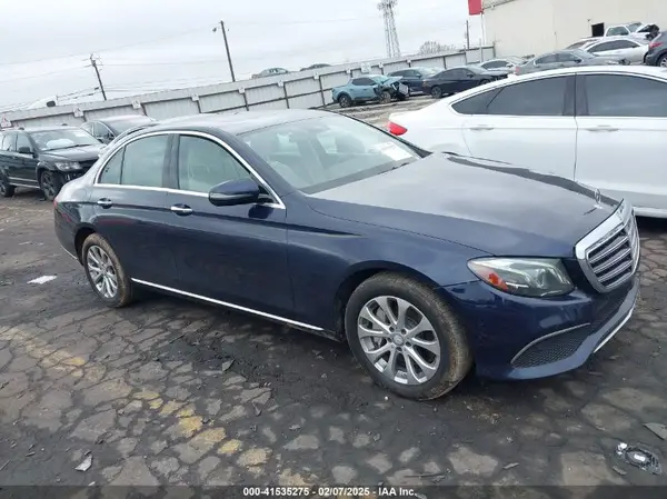 WDDZF4KB9HA081703 2017 MERCEDES-BENZ E-KLASSE - Image 1
