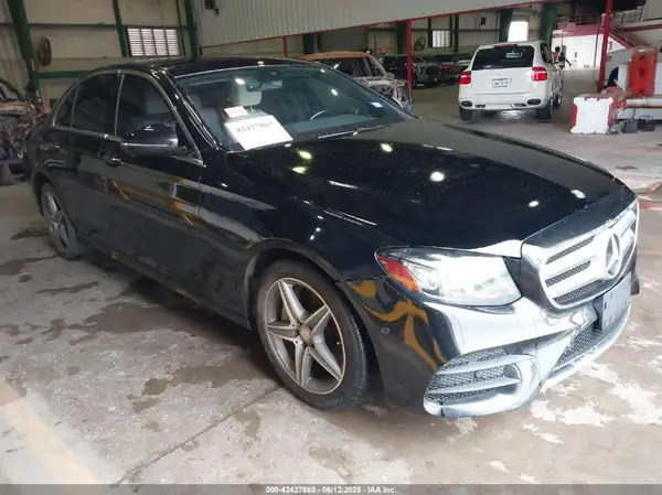 WDDZF4KB9HA197256 2017 MERCEDES-BENZ E-KLASSE - Image 1