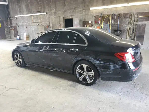 WDDZF4KB9HA215853 2017 MERCEDES-BENZ E-KLASSE - Image 2