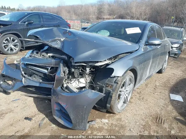 WDDZF4KB9JA366973 2018 MERCEDES-BENZ E-KLASSE - Image 2