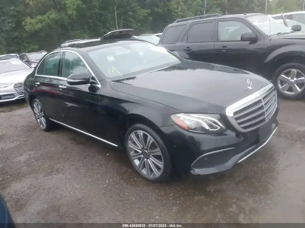 WDDZF4KB9JA383496 2018 MERCEDES-BENZ E-KLASSE - Image 1