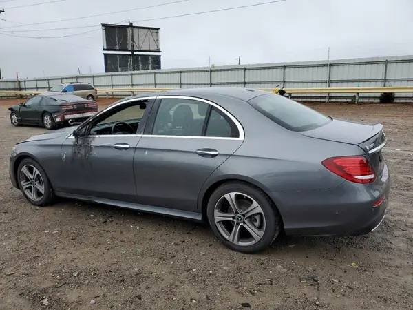 WDDZF4KB9JA423950 2018 MERCEDES-BENZ E-KLASSE - Image 2