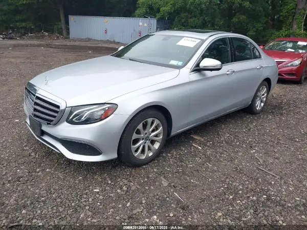 WDDZF4KB9KA515397 2019 MERCEDES-BENZ E-KLASSE - Image 2