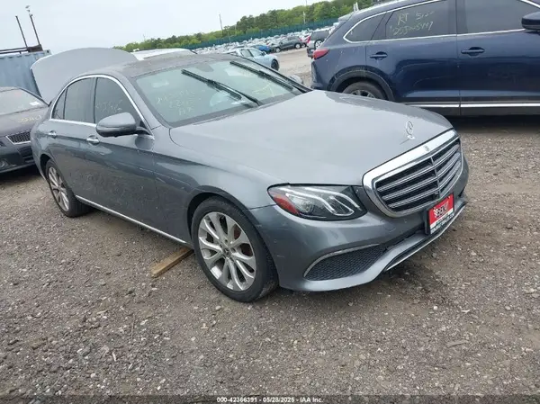 WDDZF4KB9KA575468 2019 MERCEDES-BENZ E-KLASSE - Image 1