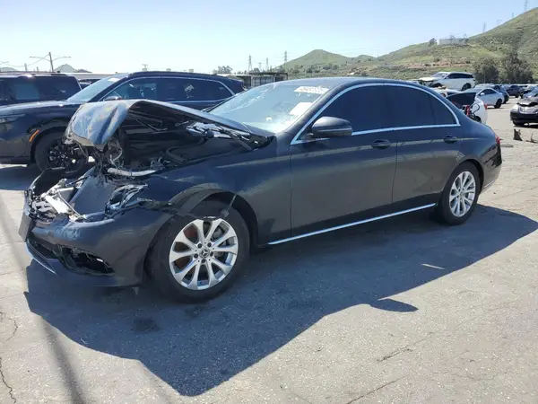 WDDZF4KB9KA590472 2019 MERCEDES-BENZ E-KLASSE - Image 1