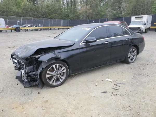 WDDZF4KBXHA165609 2017 MERCEDES-BENZ E-KLASSE - Image 1