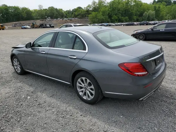 WDDZF4KBXJA337966 2018 MERCEDES-BENZ E-KLASSE - Image 2