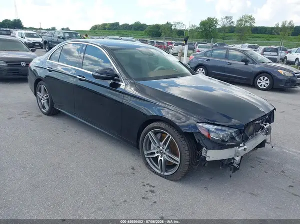WDDZF4KBXJA340348 2018 MERCEDES-BENZ E-KLASSE - Image 1