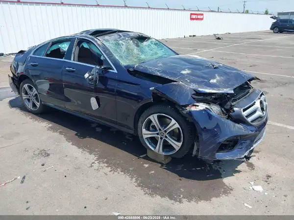 WDDZF4KBXJA376833 2018 MERCEDES-BENZ E-KLASSE - Image 1