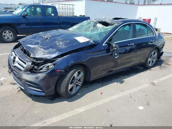 WDDZF4KBXJA376833 2018 MERCEDES-BENZ E-KLASSE - Image 2