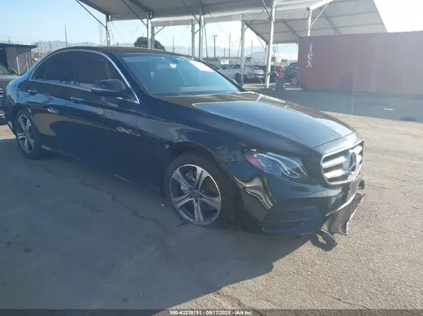 WDDZF4KBXJA394085 2018 MERCEDES-BENZ E-KLASSE - Image 1
