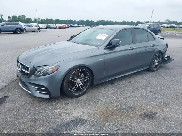 WDDZF6BBXKA491848 2019 MERCEDES-BENZ E-KLASSE - Image 2