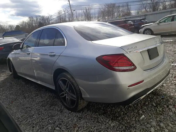 WDDZF6GB9JA461487 2018 MERCEDES-BENZ E-KLASSE - Image 2