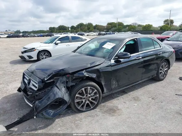 WDDZF6GB9JA467354 2018 MERCEDES-BENZ E-KLASSE - Image 2