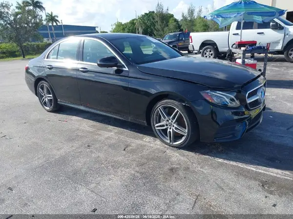 WDDZF6JB0KA505693 2019 MERCEDES-BENZ E-KLASSE
