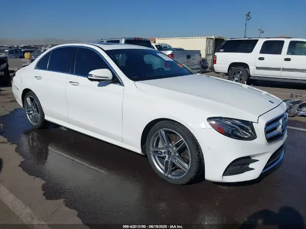 WDDZF6JB1KA516122 2019 MERCEDES-BENZ E-KLASSE - Image 1