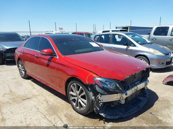 WDDZF6JB4KA596404 2019 MERCEDES-BENZ E-KLASSE - Image 1