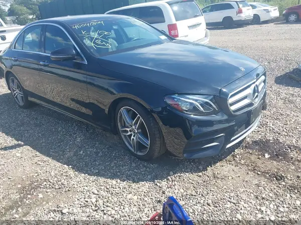 WDDZF6JB8KA568329 2019 MERCEDES-BENZ E-KLASSE - Image 1