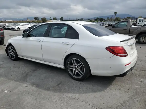 WDDZF8DB3LA725659 2020 MERCEDES-BENZ E-KLASSE - Image 2