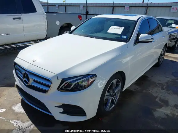 WDDZF8DB9LA702077 2020 MERCEDES-BENZ E-KLASSE - Image 2