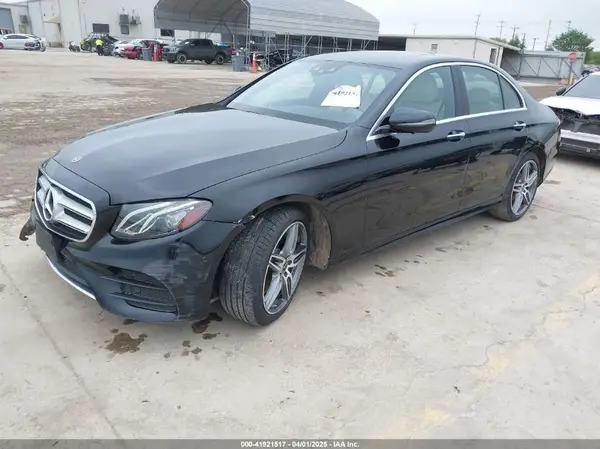 WDDZF8DB9LA726993 2020 MERCEDES-BENZ E-KLASSE - Image 2