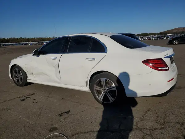WDDZF8EB3LA715227 2020 MERCEDES-BENZ E-KLASSE - Image 2