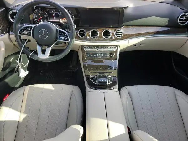 WDDZH6JB1KA617087 2019 MERCEDES-BENZ E-KLASSE - Image 8