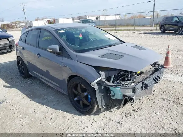 WF0DP3TH2H4124563 2017 FORD FOCUS RS - Image 1