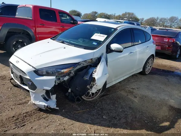 WF0DP3TH6H4119513 2017 FORD FOCUS RS - Image 2