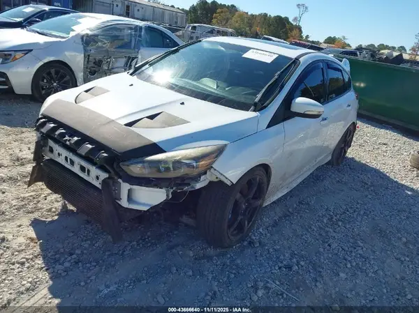 WF0DP3TH9H4123247 2017 FORD FOCUS RS - Image 2
