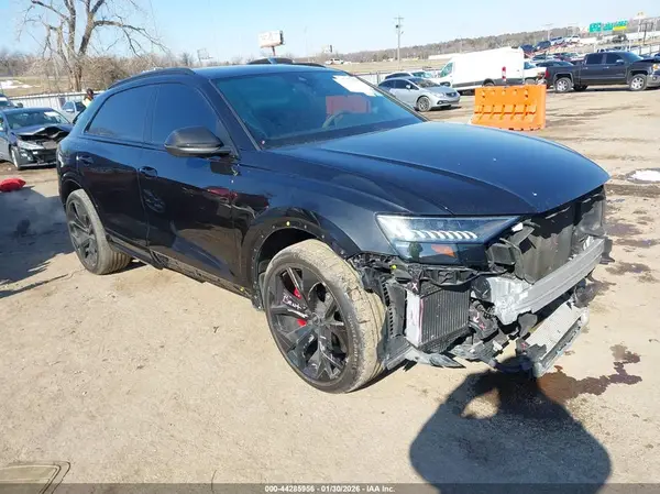 WU1ARAF18MD017596 2021 AUDI RS Q8