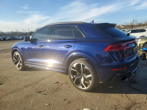 WU1ARBF11ND010576 2022 AUDI RS Q8 - Image 2