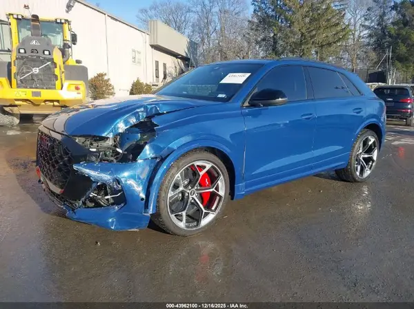 WU1ARBF13SD021526 2025 AUDI RS Q8 - Image 2