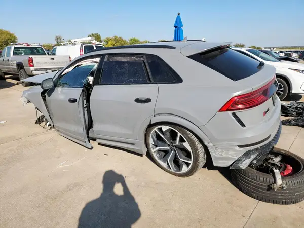 WU1ARBF14ND008398 2022 AUDI RS Q8 - Image 2