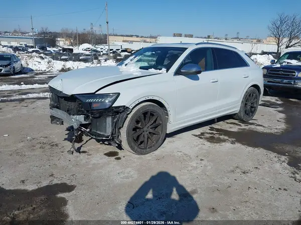 WU1ARBF15ND013478 2022 AUDI RS Q8 - Image 2