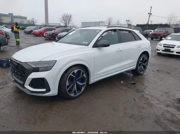 WU1ARBF17ND030038 2022 AUDI RS Q8 - Image 2