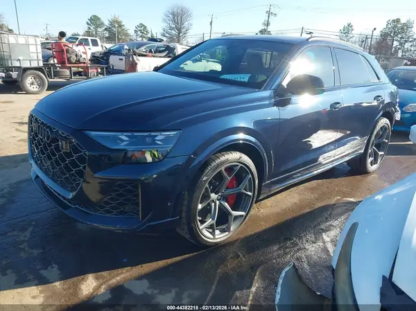 WU1ARBF17SD039236 2025 AUDI RS Q8 - Image 2