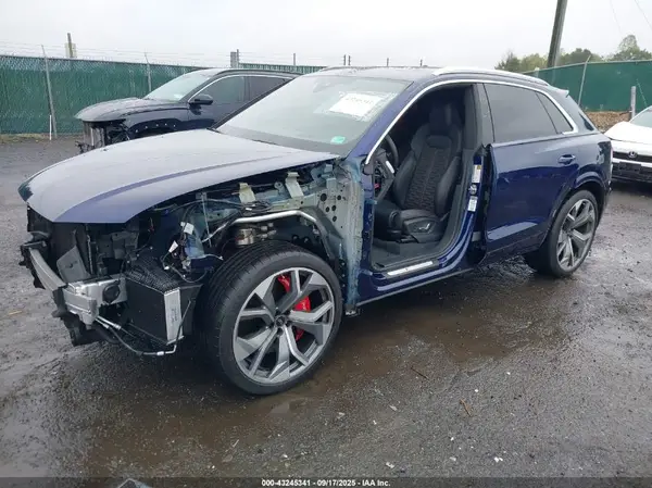 WU1ARBF18MD022920 2021 AUDI RS Q8 - Image 2