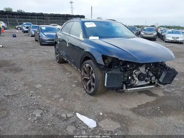 WU1ARBF19RD004014 2024 AUDI RS Q8