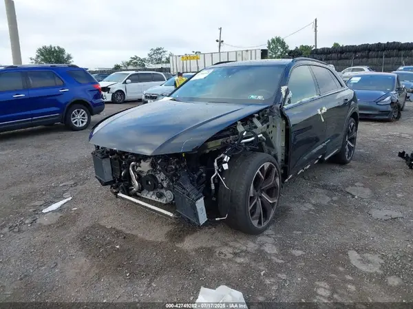 WU1ARBF19RD004014 2024 AUDI RS Q8 - Image 2