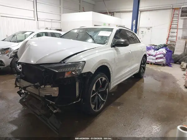 WU1ARBF1XLD025686 2020 AUDI RS Q8 - Image 2