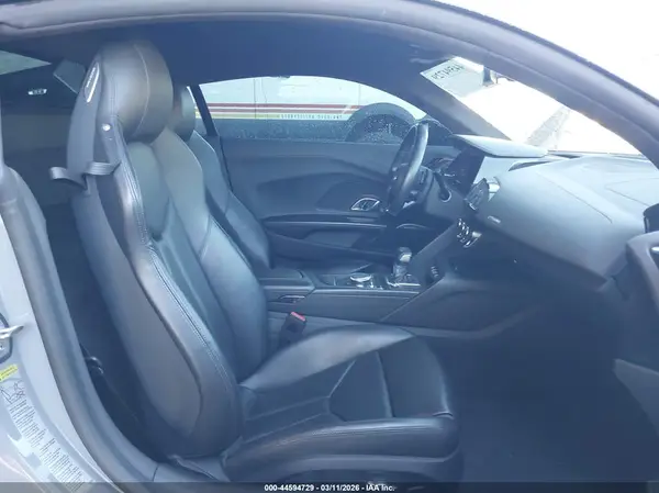 WUABAAFX5J7902204 2018 AUDI R8 - Image 8